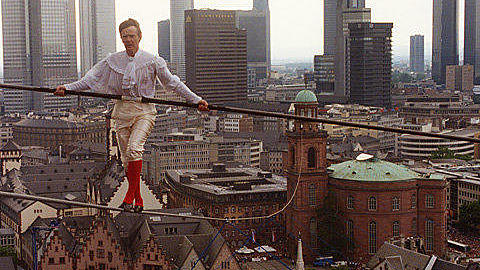 Philippe Petit zwischen der Paulskirche und dem Dom l
